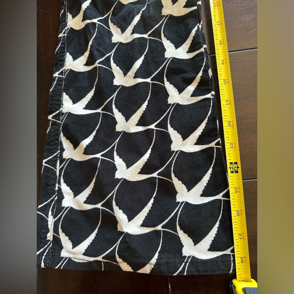 RVCA - Picture 3 of 5